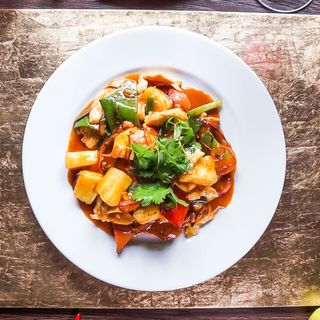 Сладко кисело пилешко с ананас  и чери (250г)