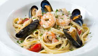 Tagliatelle cu fructe de mare