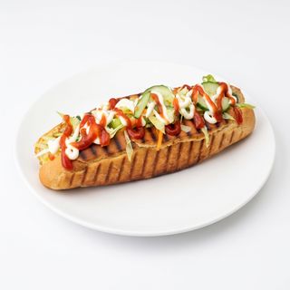Хот-дог з куркою та коул слоу (300г)
