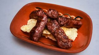 Ćevapi na kajmaku