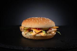 Burger cheesy cu pui Mediu