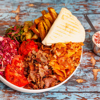 Shaorma de vita si curcan la farfurie