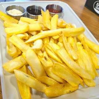 Patatas 3 salsas (ración)