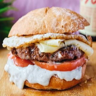 Hamburguesa Con Salsa De Roquefort