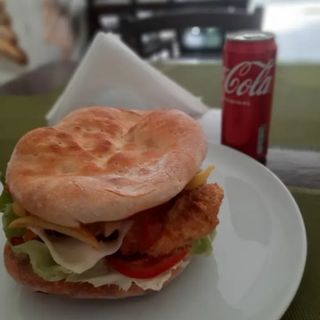 Meniu Combo Hamburger cu creveti+pepsi doza