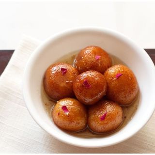 Gulab Jamun (6 Pieces)