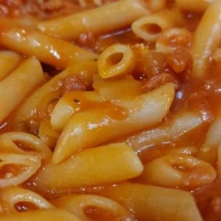 Macarrones con tomate