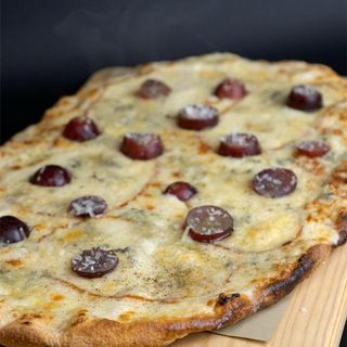 5 QUESOS CON UVA PINSA