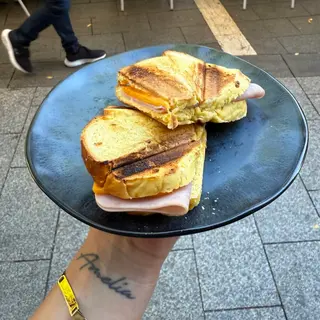 Bikini brioche