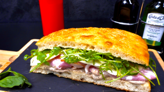 Porchetta e Funghi Focaccia