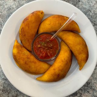 Tapa Colombiana Plato Con 5 Empanadas 
