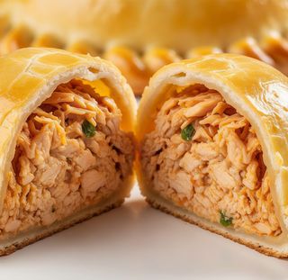 Empanada de pollo mechado