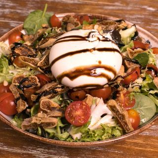 Ensalada De Queso Burrata