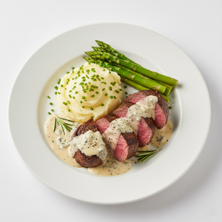 Muschi de vita cu sos gorgonzola