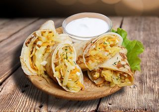 Naleśniki z kiszona kapustą i pieczarkami