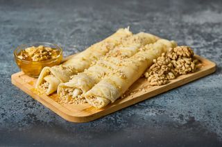 Palačinke sa medom i orasima - porcija