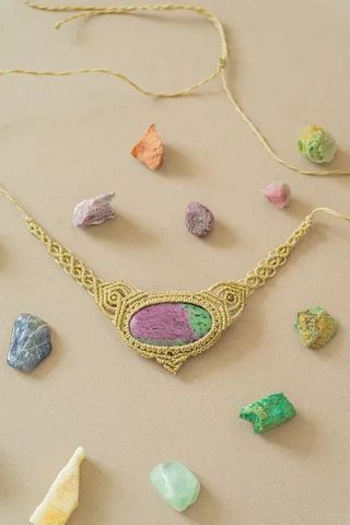 Colier cu Rubin în Zoisit