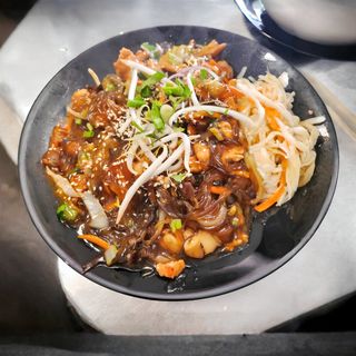 Makaron sojowy z kurczakiem