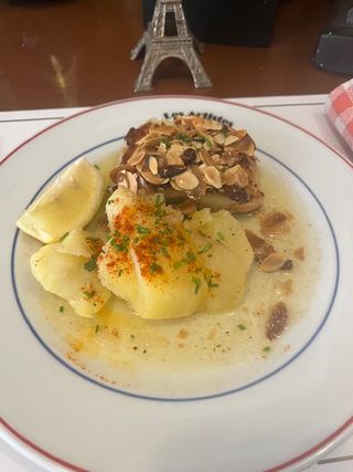 Filet de bacalao a la Grenobloise
