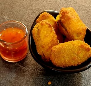 Jalapeño Y Cheddar Con Salsa (3 uds.)