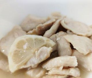 Pollo in salsa al limone