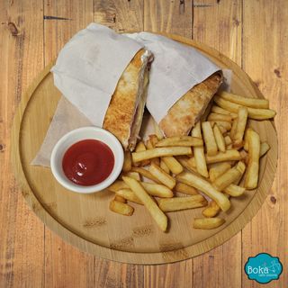 Pizza sendvič sa pršutom, sirom i pomfritom 400 gr