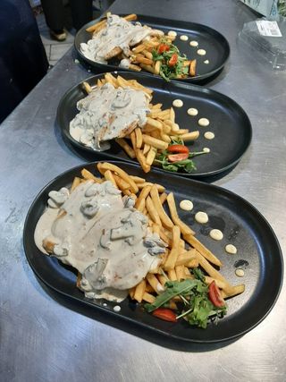 Pileći file u sosu po izboru