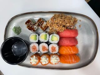 Menú mini ikari 17 piezas 