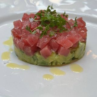 Тартар із тунця