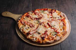 პიცა "პიკანტო"(40სმ)