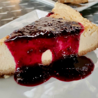 Tarta De Queso Con Frutos Del Bosque