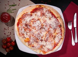 Pizza Parma Ø 32 cm