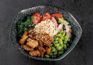 Салат "Поке" с курицей