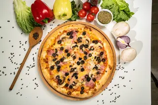Pizza Capricciosa Ø 32cm