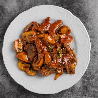 Ternera Con Champiñón