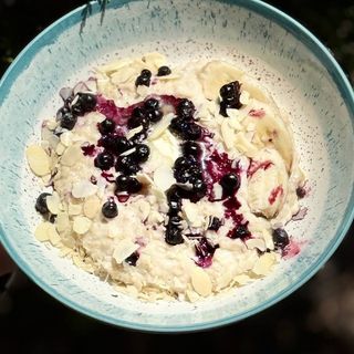 Вівсянка солодка з фруктами