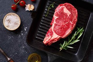 Antricot scottona entrecotte bovino adulto