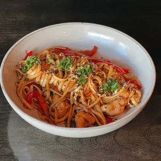 Udon rezanci sa piletinom i terijaki sosom