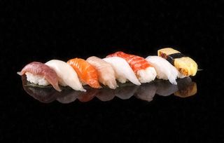 Nigiri sushi set