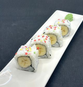 70B. Banana Maki (8uds.)