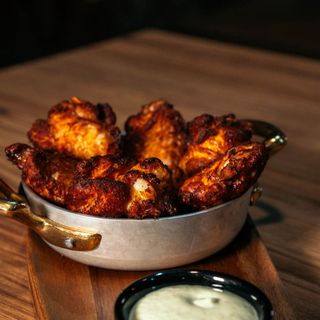 > ALITAS HOT SPICY (6 Uds)