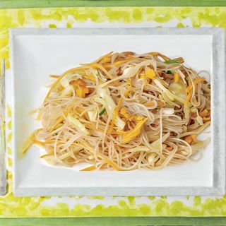 31. Spaghetti di riso con verdure