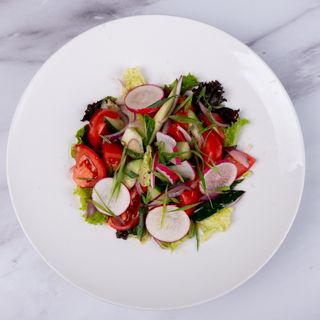 Свежий салат