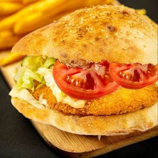 Sandwich snitel de pui de casa