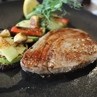 Tuna sa žara