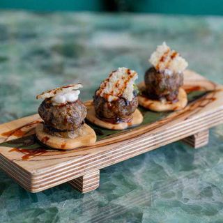 Nigiri de Hamburguesita de wagyu (und)