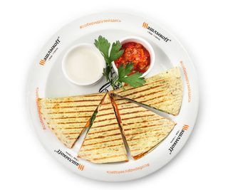 Кесадия с рукколой