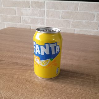 Fanta limón 