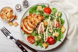 Салат "Цезарь с курицей"