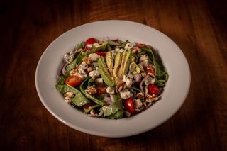 Ensalada De Aguacate Y Queso Azul